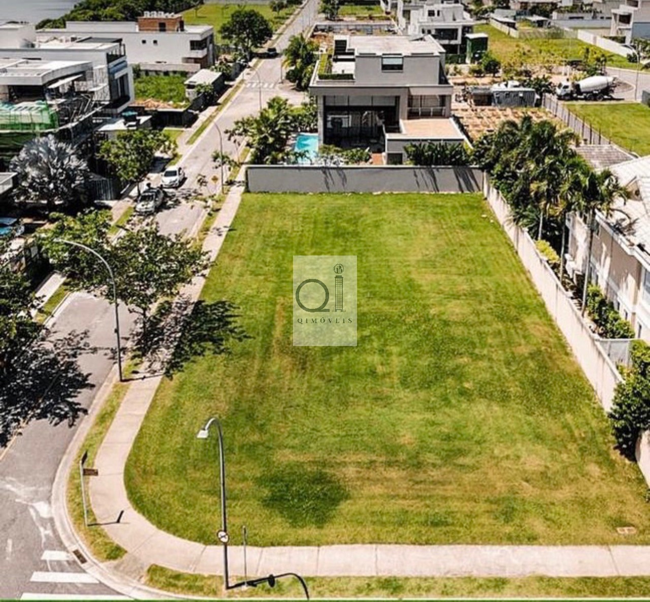 Terreno urbano em área valorizada